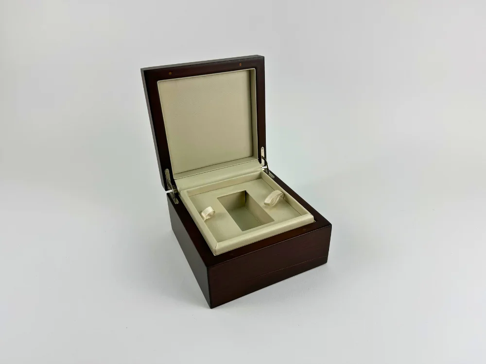 A bespoke Luxury Single Watch Box